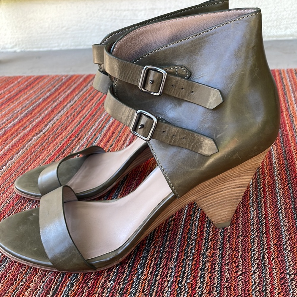Belle-Sigerson Morrison olive, ankle sandal heeled shoe. 3 1/2 inch. Leather. - Picture 2 of 8